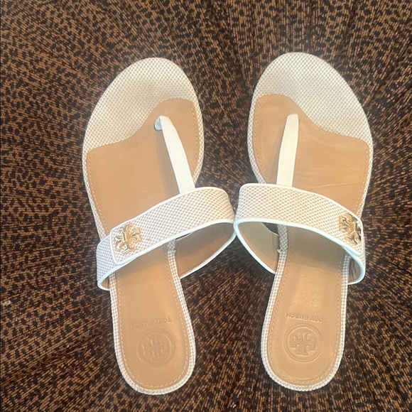 Tory Burch Shoes - Tory Burch White Leather Logo Thong Sandals 7.5